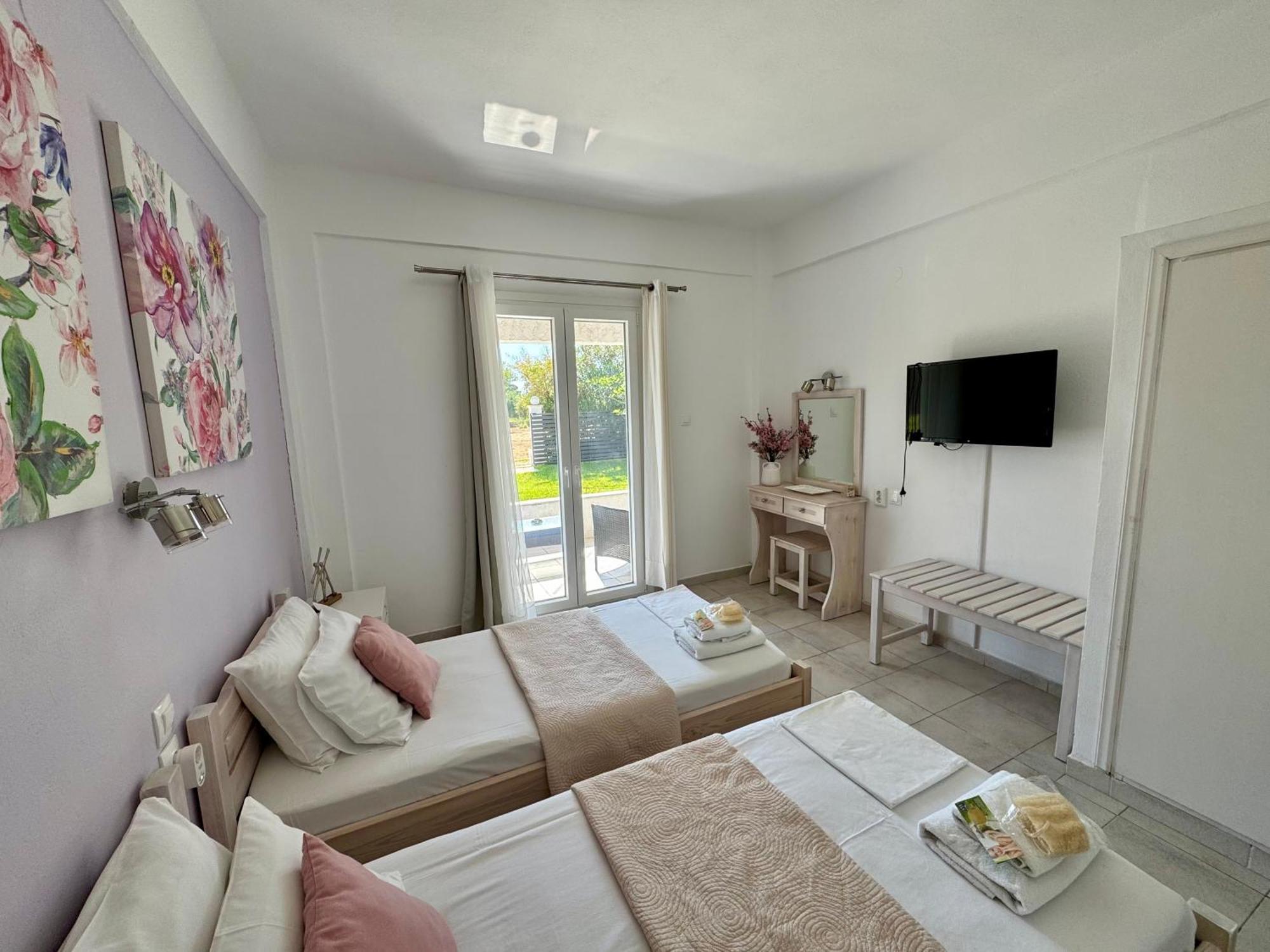 Sungate Villas Альмирос-Бич Экстерьер фото